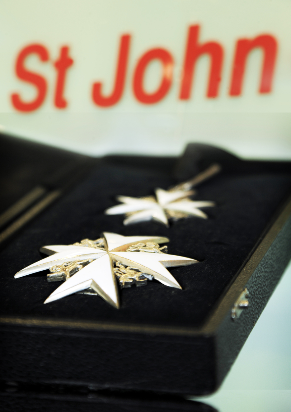 Investiture medals